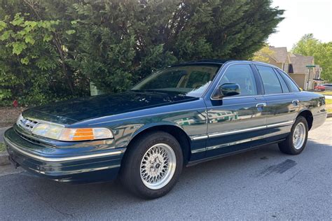 how to open power distribution box on 1997 crown victoria|97 crown victoria ignition switch.